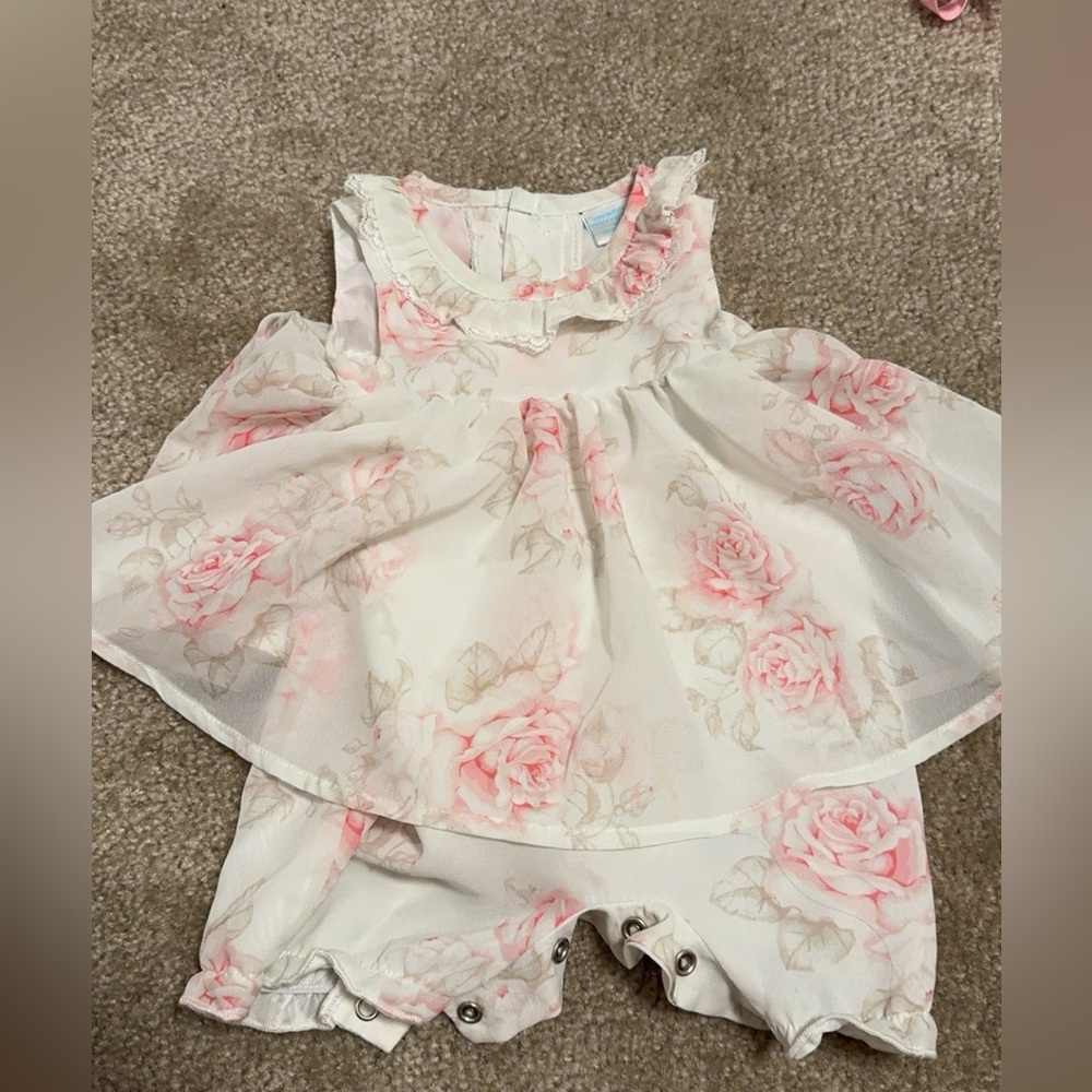 Dillards bundle of baby clothes - Picture 8 of 8
